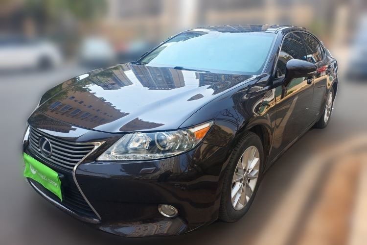 Used Lexus ES 2013 300h Elite Edition