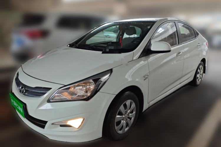 Used Hyundai Verna (older generation) 2014 1.4L Manual Smart GLS Trim