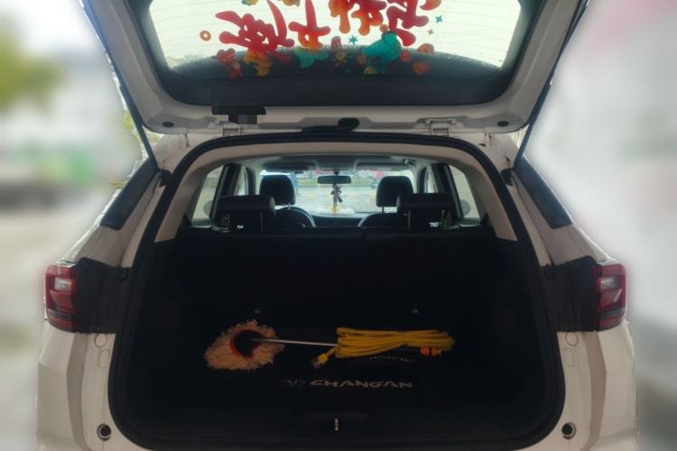 Used Changan CS35PLUS 2021 Revised Version Glory Million Edition 1.6L Manual Luxury Edition
