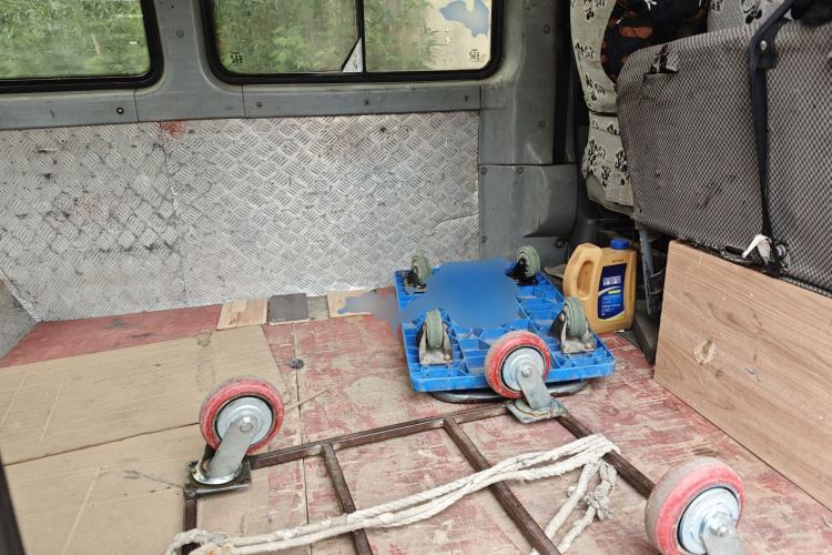 Used Iveco Power Daily 2017 2.5T Deluxe A32 Mid-Roof 5-7 Seater 47Z5 Passenger Van