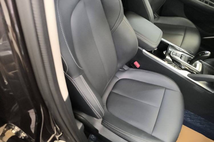 Used Brilliance V7 2018 280T DCT Luxury Model 5 Seats
