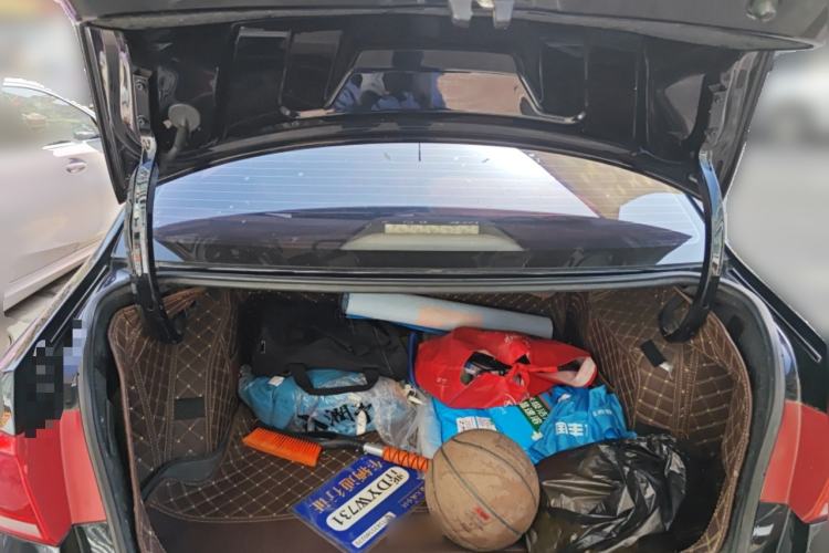 Used Volkswagen Santana 2015 1.6L Manual Fashion Edition