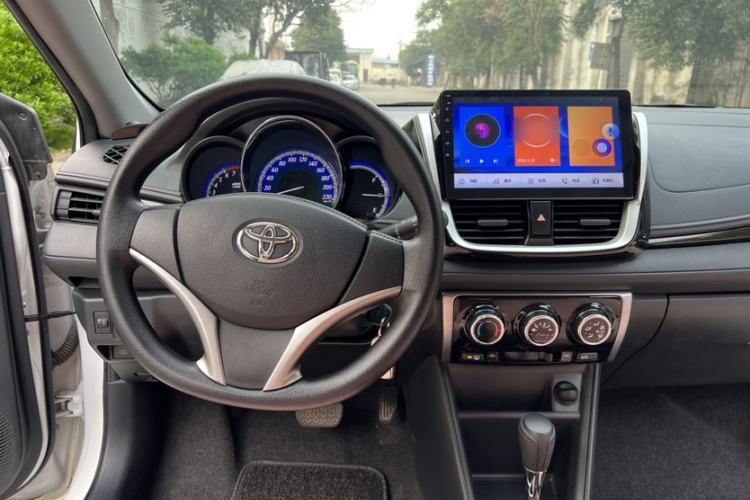 Used Toyota YARiS L Zhi Xuan 2017 1.5G CVT JingSu Model with Upgraded Sunroof Interior 3