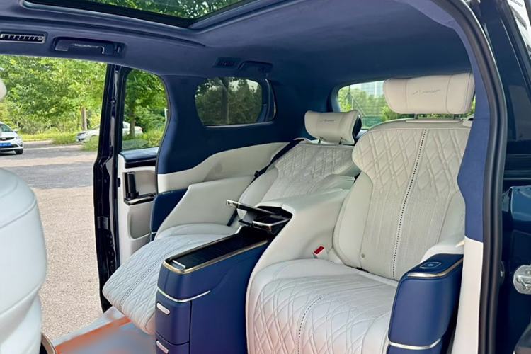 Used Buick GL8 2020 Avenir Avia Four-Seat Luxury Edition
