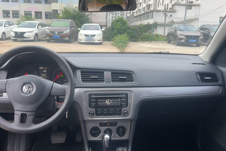 Used Volkswagen Lavida 2013 Revised Classic 1.6L Automatic Fashion Edition