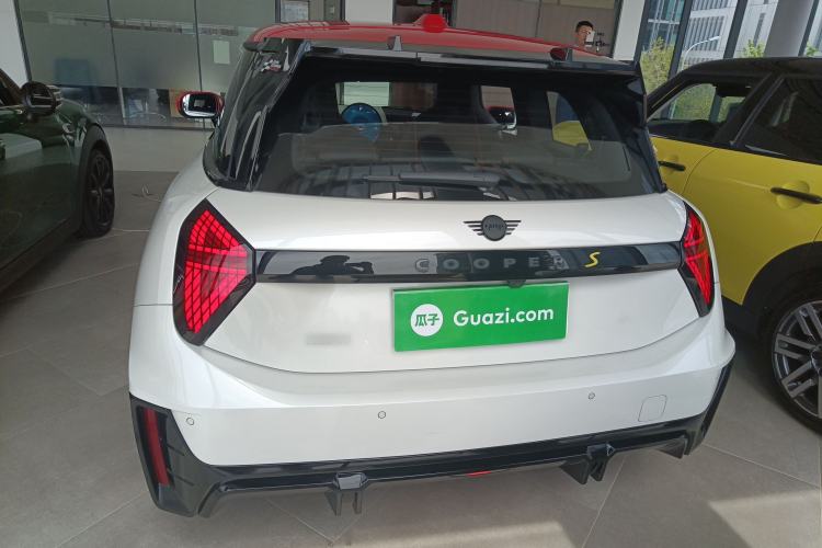 Used MINI Electric COOPER 2024 452km COOPER SE Racing Driver
