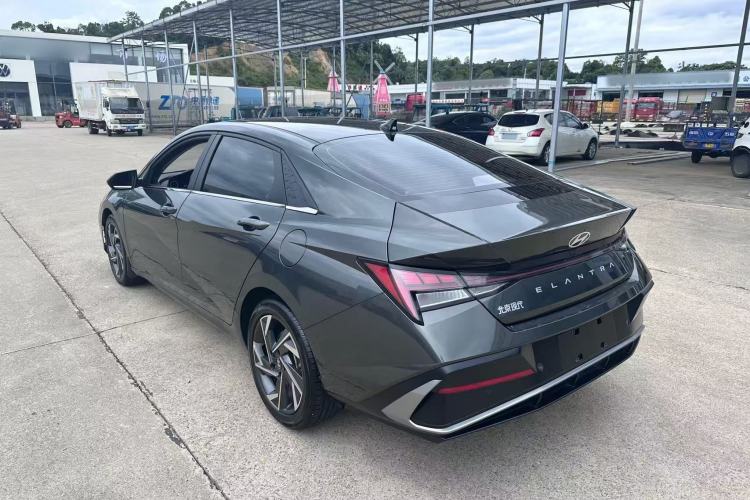 Used Hyundai Elantra 2023 1.5L CVT LUX Prestige Edition