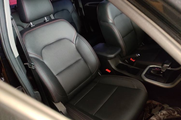 Used SAIC MAXUS T60 2017 2.0T Gasoline Automatic Two-Wheel Drive High-Ride Elite Standard Cabin