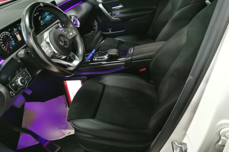 Used Mercedes-Benz A-Class 2022 Revised Version A 200 L Sport Sedan Fashionable Style Left Front Seat