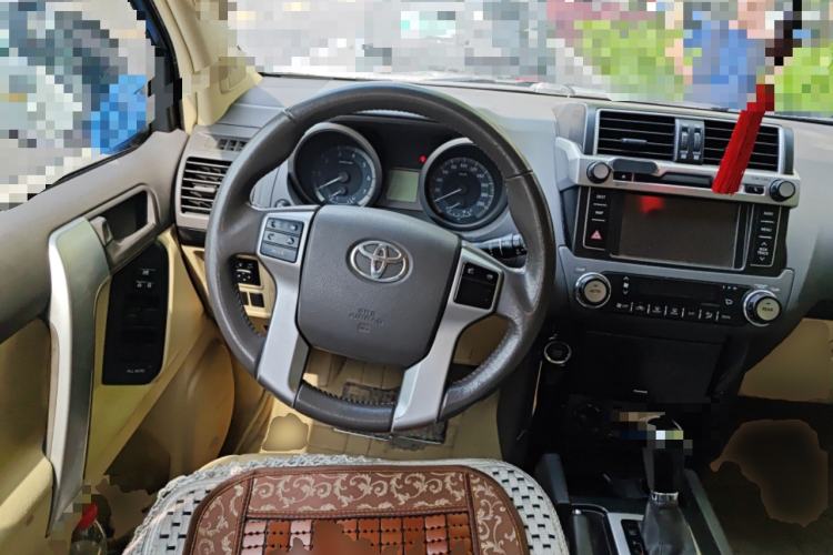 Used Toyota Prado 2014 2.7L Automatic Luxury Edition Steering Wheel