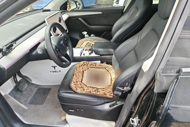 Used Tesla Model Y 2023 Rear-Wheel-Drive Version