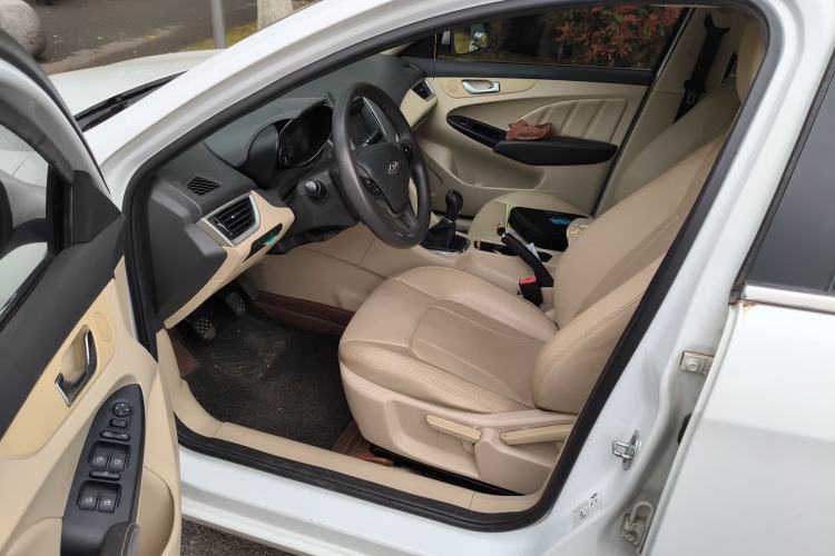 Used Chery Arrizo 7 2013 1.6L Manual ZhiShang Edition
