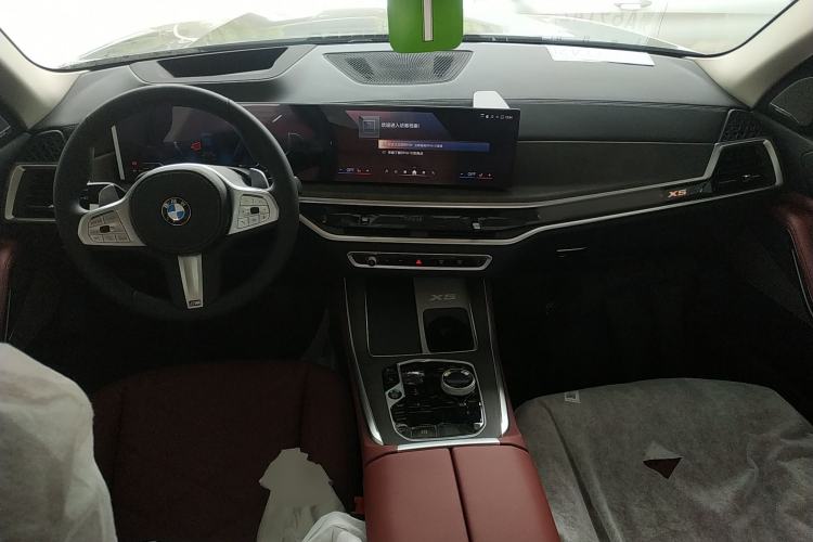Used BMW X5 2026 Model, Facelifted xDrive 30Li Premium M Sport Night Package
