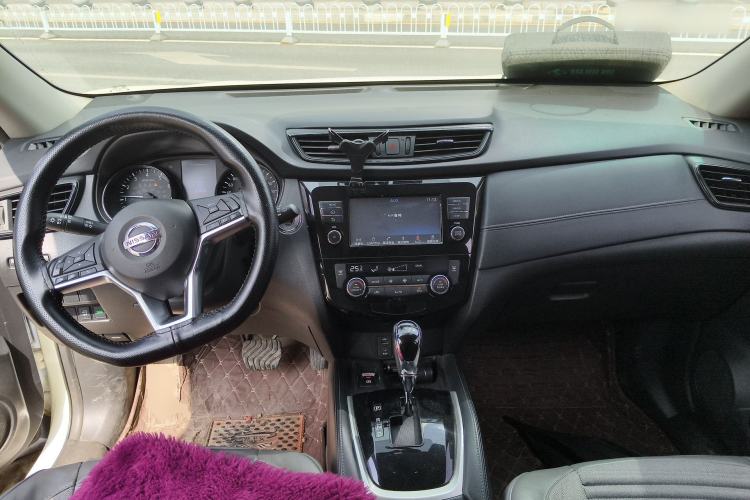 Used Nissan X-Trail 2017 2.5L CVT Leading Edition 4WD