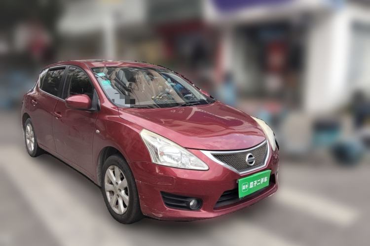 Used Nissan Tiida 2011 1.6L CVT Smart Version Front Right 45 Deg