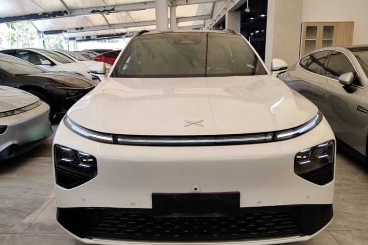 Used XPeng G9 2022 702 Pro Front