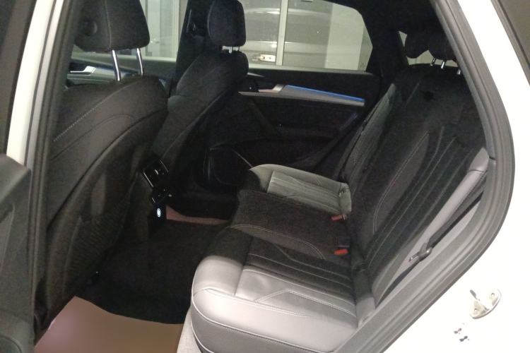 Used Audi Q5L Sportback 2021 40 TFSI Fashion Model Left Rear Seat