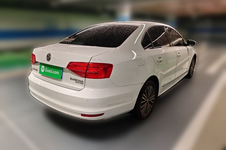 Used Volkswagen Sagitar 2017 230TSI Automatic Luxury Edition
