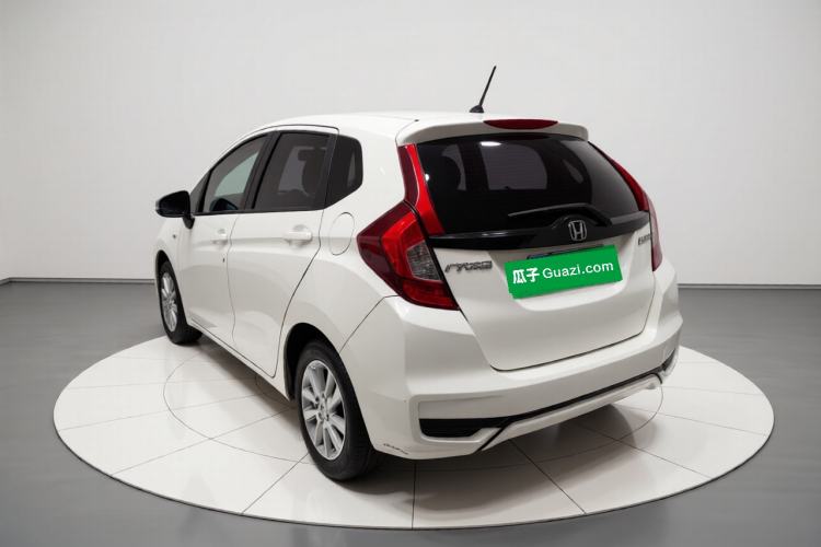 Used Honda Fit 2018 1.5L CVT Comfort Sunroof Version Exterior 3