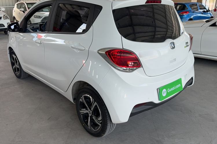 Used CHANGAN Benni E-Star 2022 Qingxin Edition Colorful Model Lithium-NMC Exterior 2