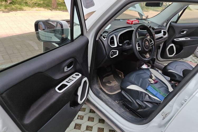 Used Jeep Renegade 2018 Connected Large Screen Version 180T Automatic High-Energy Edition