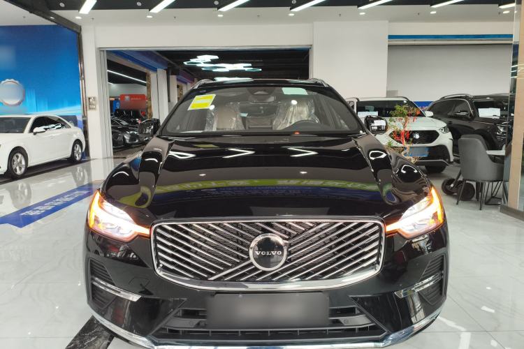 Used Volvo XC60 2026 B5 4x4 Smart Luxury Edition