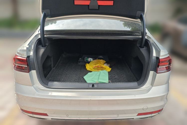 Used Volkswagen Phideon 2018 Revised Version 380TSI Two-Wheel Drive Business Edition
