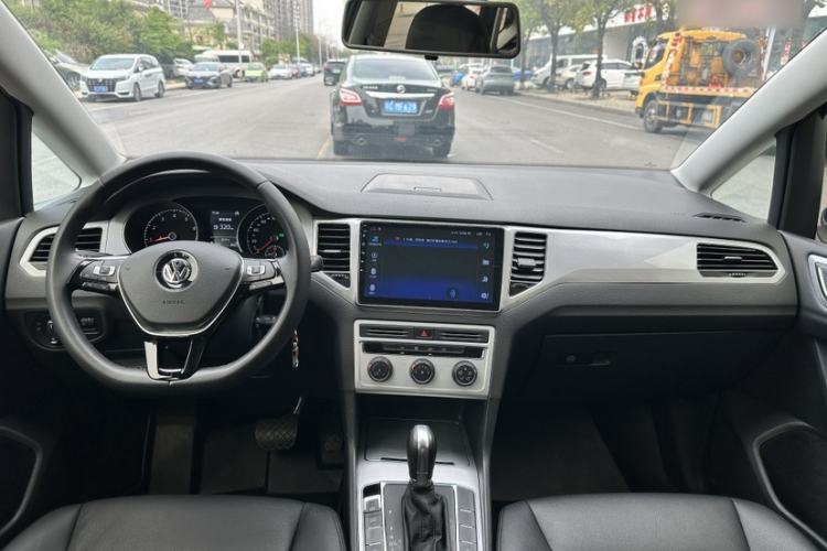 Used Volkswagen Golf Sportsvan 2016 230TSI Automatic Trend Edition Interior 1