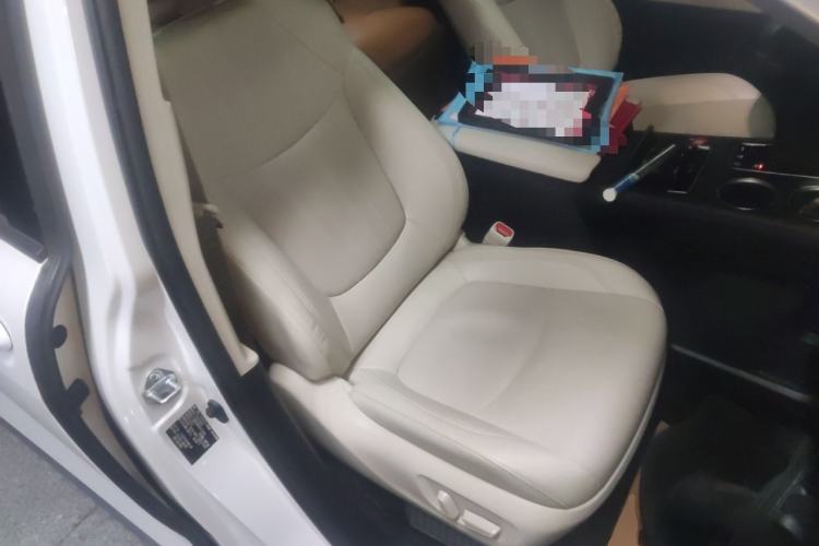 Used Toyota Granvia 2024 2.5L Hybrid Prestige ULTRA Edition
