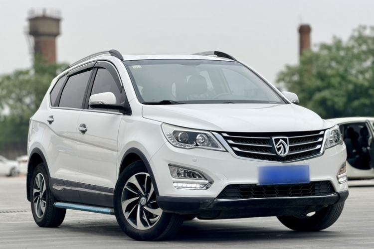 Used Baojun 560 2016 1.8L Manual Luxury Edition Exterior 2