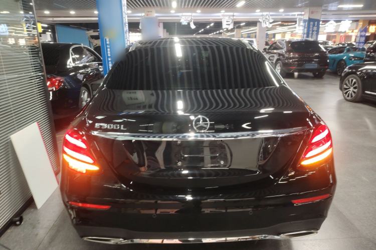 Used Mercedes-Benz E-Class 2019 E 300 L Sporty and Stylish Model
