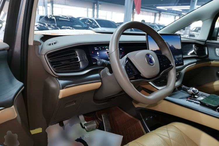 Used Denza D9 2022 DM-i 970 Four-Wheel Drive Prestige Model