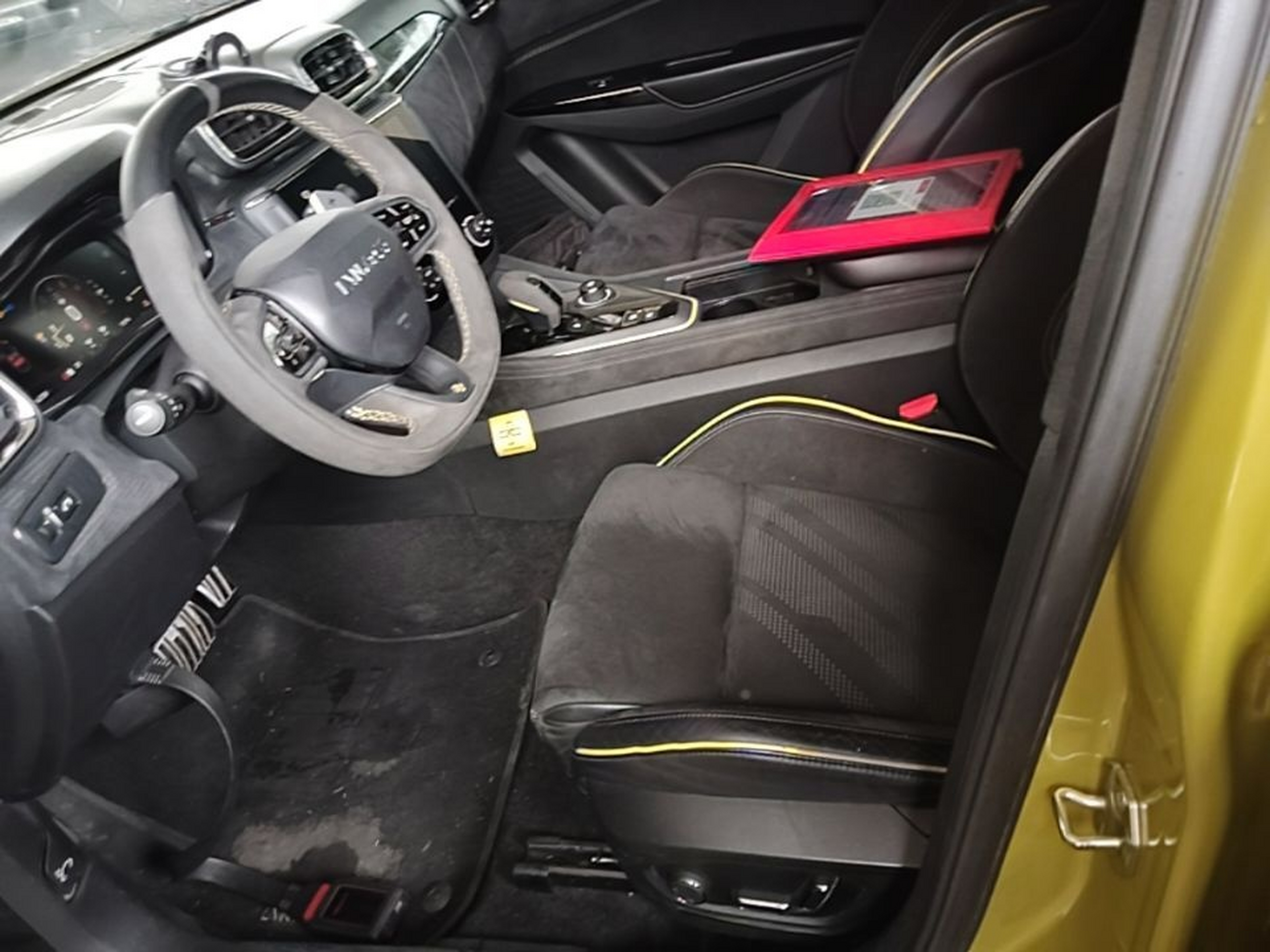 Interior delantero
