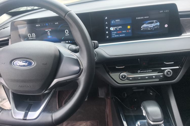 Used Ford Escort 2021 1.5L Automatic Diamond Edition Center Console