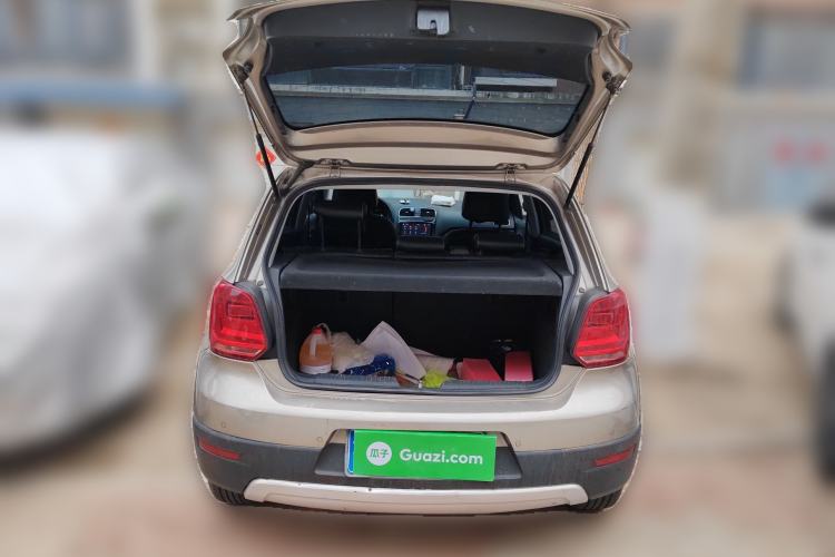 Used Volkswagen Polo 2016 1.6L Cross Polo Automatic Trunk