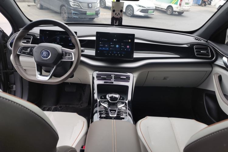 Used BYD Qin PLUS 2024 HONOR Edition DM-i 55KM Beyond Model
