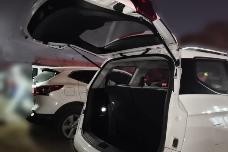 Used Baojun 730 2019 1.5T CVT Flagship Version 7 Seats China V Emission Standard Trunk