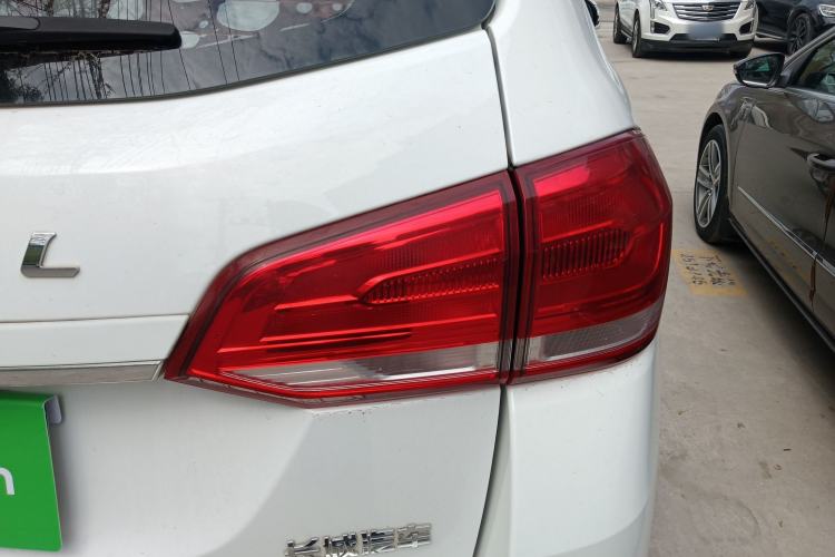 Used Haval H6 2017 Blue Label Sport Edition 1.5T Manual Two-Wheel Drive Elite Model Right Rear Taillight