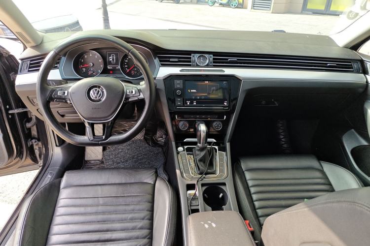 Used Volkswagen Magotan 2019 330TSI DSG Leading Model China VI Standard