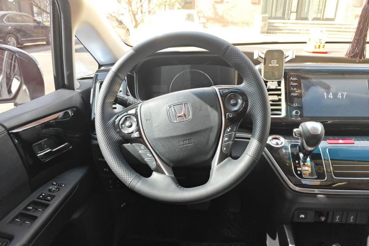 Used Honda Elysion 2019 2.0L Hybrid Luxury Edition Steering Wheel