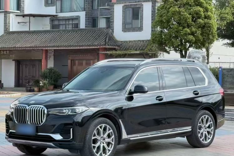 Used BMW X7 2020 xDrive40i Luxury Package with Leading Features