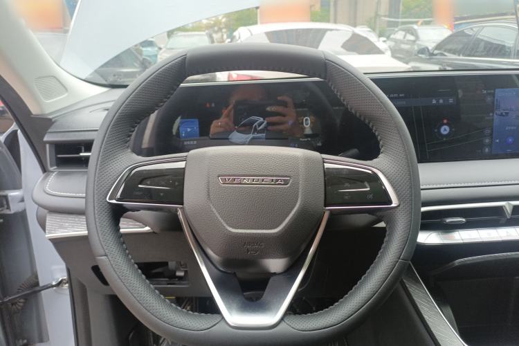 Used Venucia V DD-i 2023 110 km iE Version