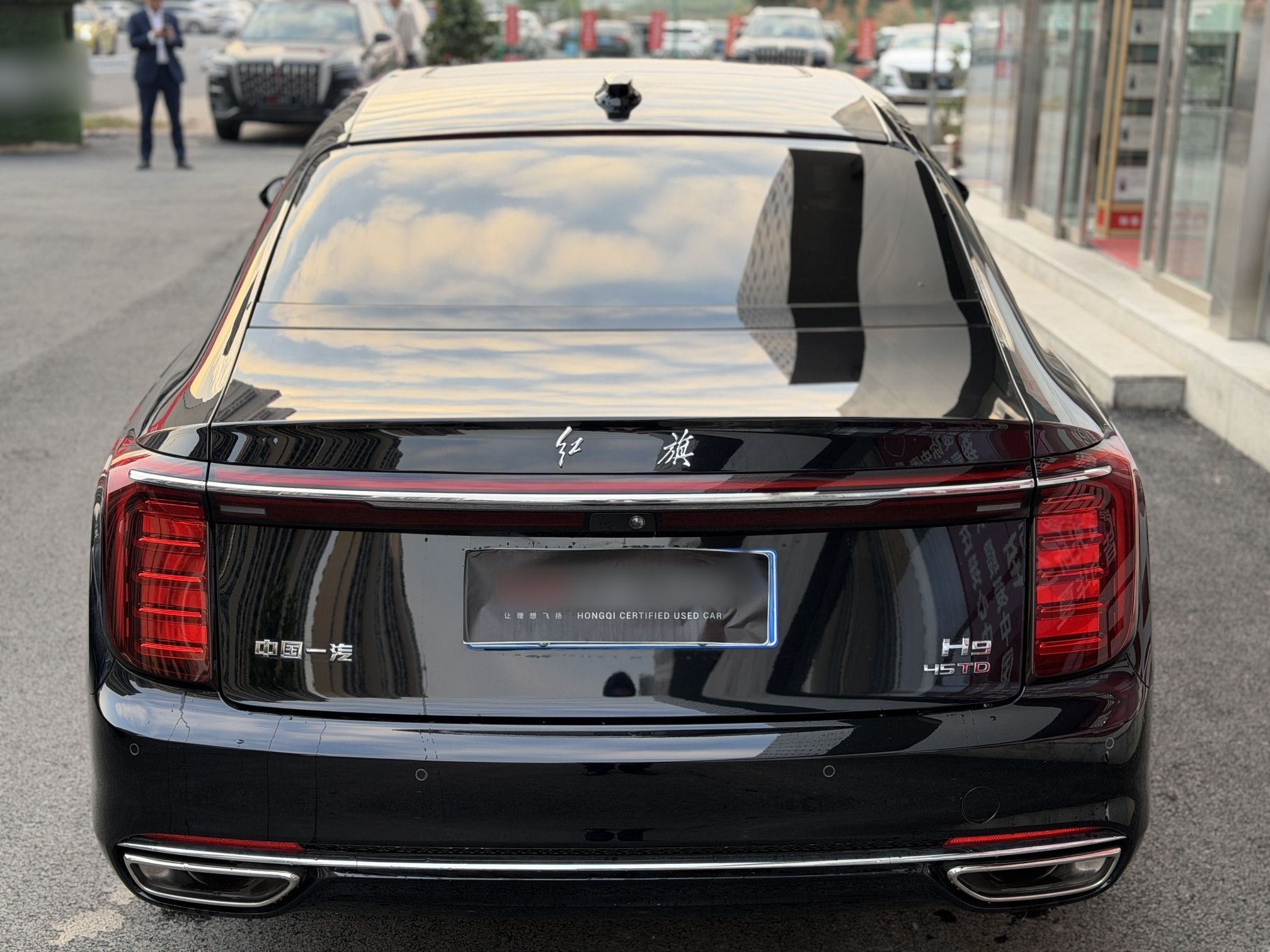 Hongqi H9 2025 Model Facelifted 2.0T Two-Wheel Drive Flag-Style Luxury Business Edition, 5 Seats - Chinese Trim Xiang — снимка 13