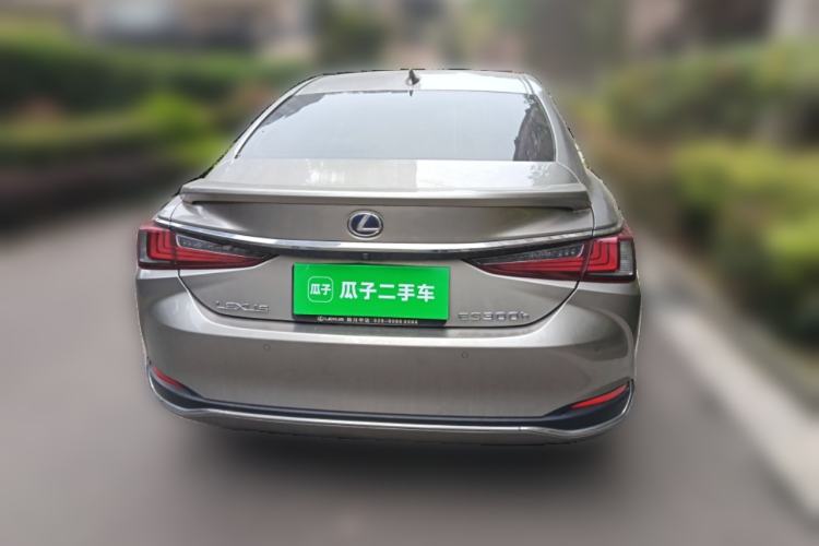 Used Lexus ES 2018 300h Premier Edition China VI Standard
