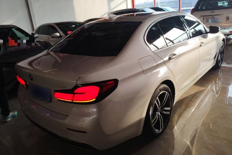 Used BMW 5 Series 2022 Updated 530Li Leading Edition Luxury Package Rear Right 45 Deg