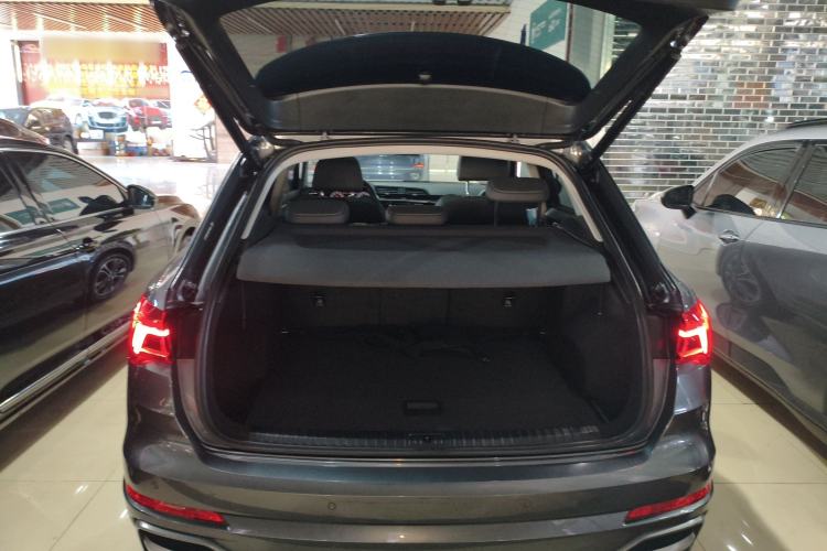 Used Audi Q3 2023 40 TFSI Fashion Dynamic Model
