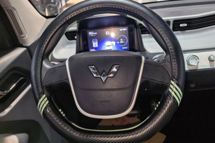 Used Wuling Hongguang MINIEV 2021 Macaron Sandwich Model 170 km Lithium Iron Phosphate Steering Wheel