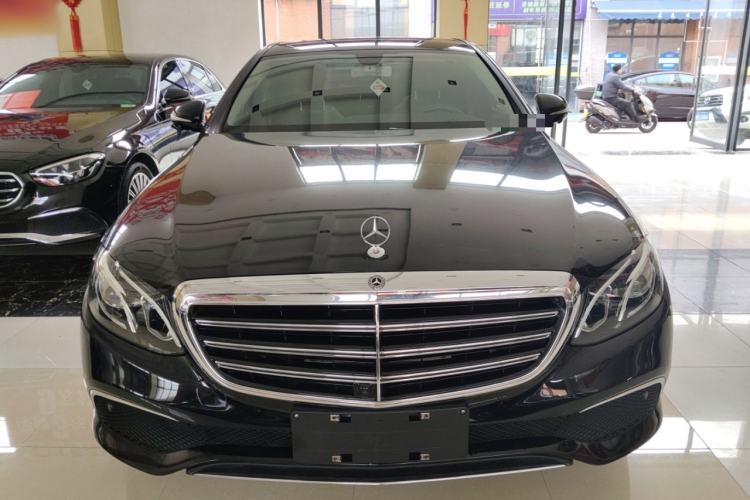 Used Mercedes-Benz E-Class 2018 Facelift E 300 L Luxury Edition