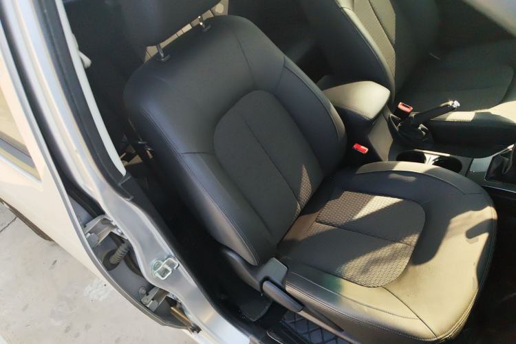 Used Great Wall Wingle 5 2021 1.5T Two-Wheel Drive "Dry Meal" Value Edition with an Extra-Long 1820mm Cargo Bed Equipped with GW4G15K Engine Right Front Seat