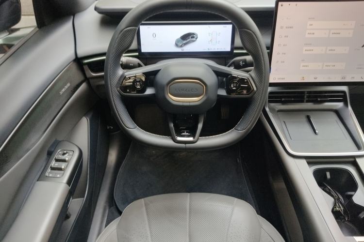 Used Lynk & Co 07 2024 EM-P 126 Long-Range Halo Steering Wheel